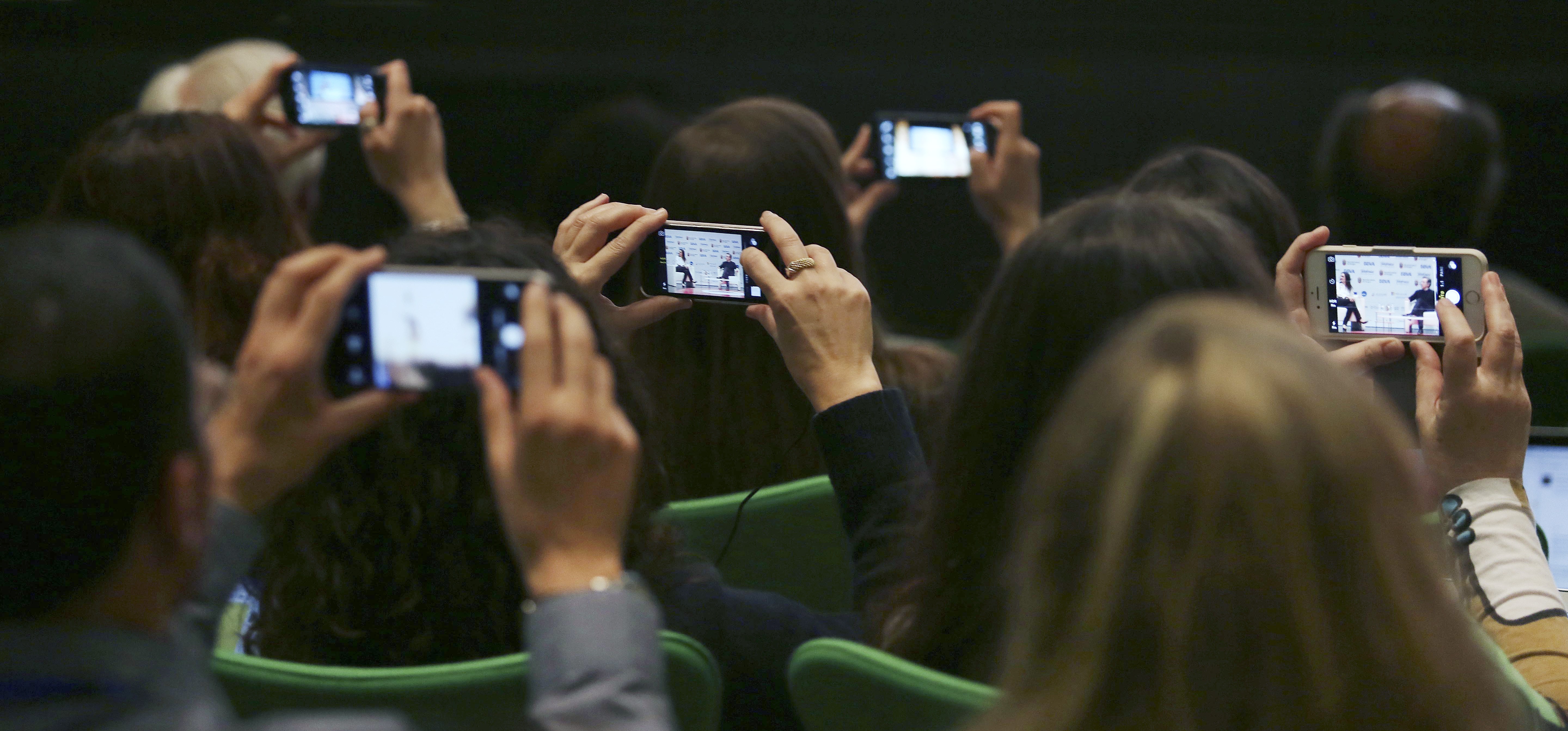 Dos app para mantenerse informado de la actualidad. Aplicaciones móviles y contenidos